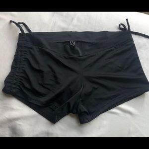 Onzie Hot Yoga Shorts